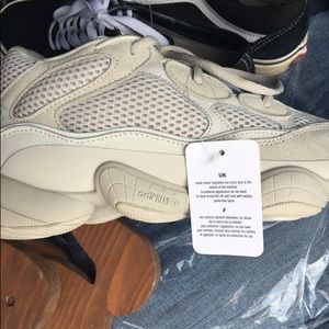 Yeezy 500 Desert Rat 9.5 women’s